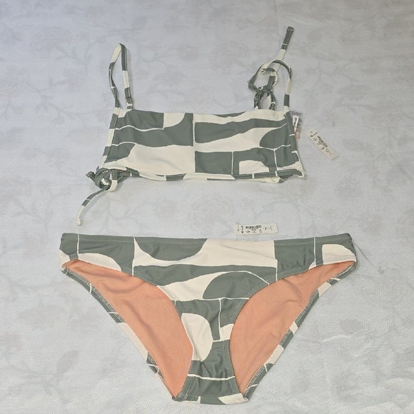 🌸NEW Madewell Green and Cream Swimwear - Picture 2 of 9